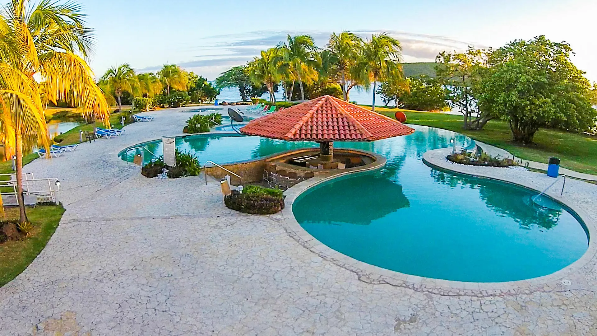 Costa Bonita Villas - Bldg 15 - Ocean View Studio - Resort Pool - Culebra, Pr